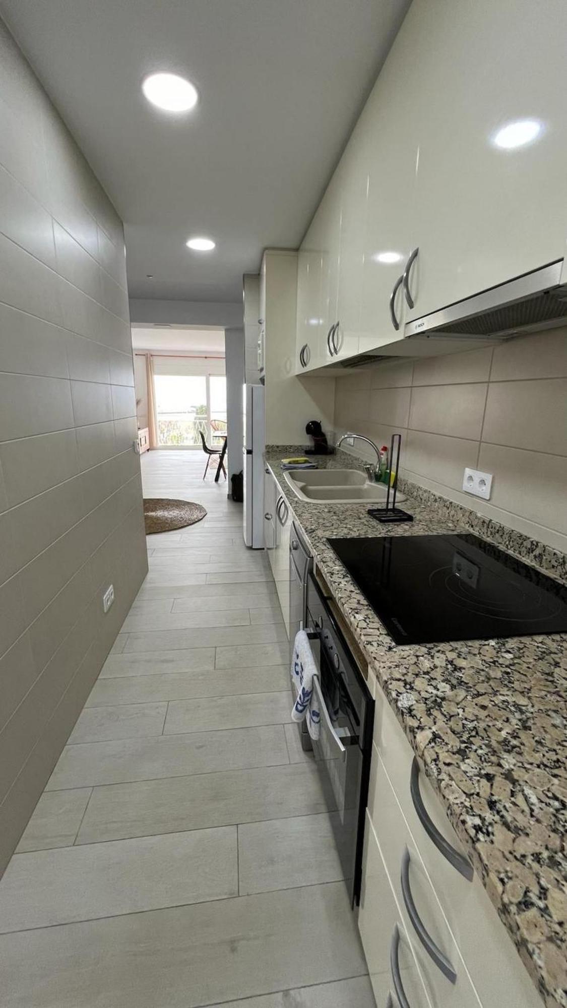 Apartamento Frente Al Mar Roses Exterior foto