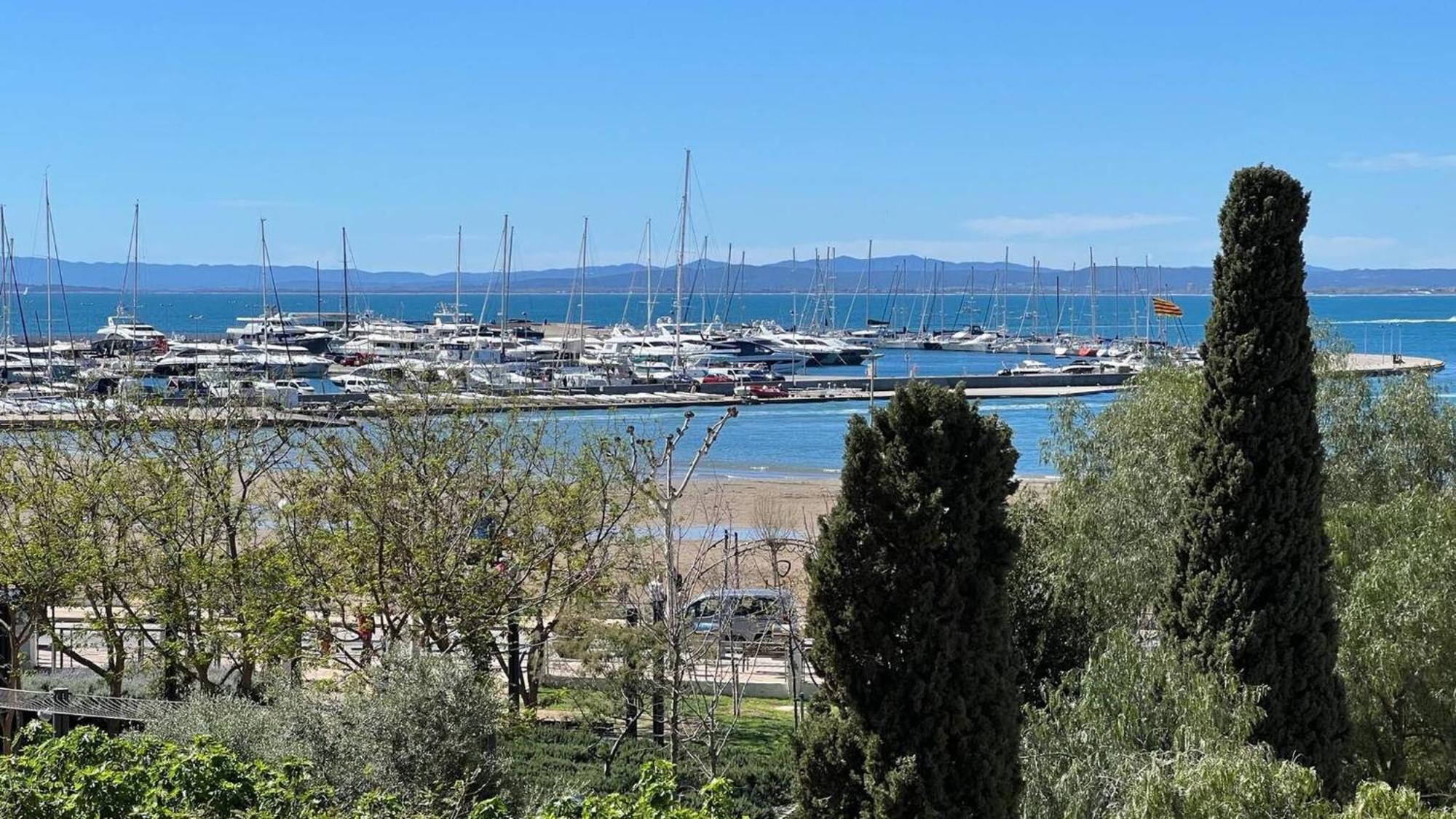 Apartamento Frente Al Mar Roses Exterior foto