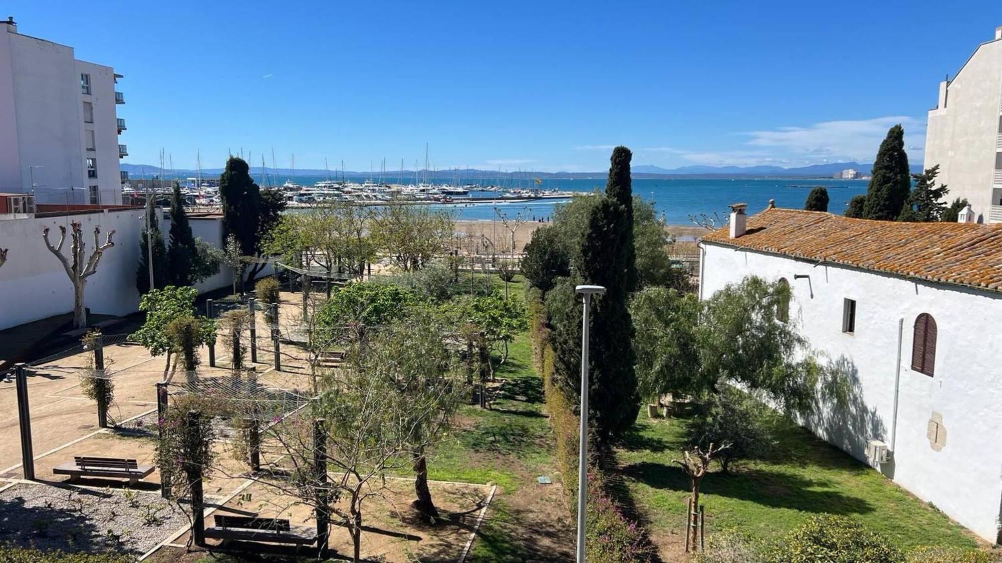Apartamento Frente Al Mar Roses Exterior foto